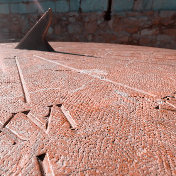 Sun dial